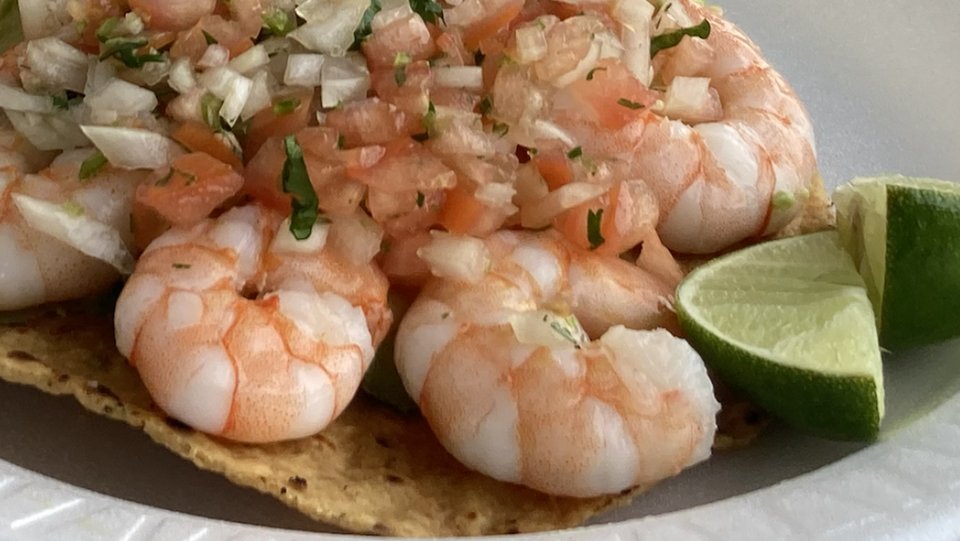 Mariscos el Primo Taco Truck storefront in Vernon.